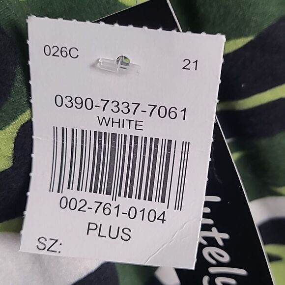 Absolutely ❤️ it!! Green Black & White Camouflage Dress Ruffle Neckline 2X NWT - Picture 7 of 10